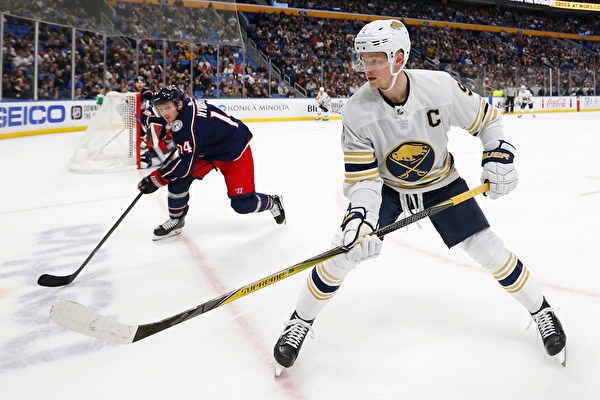 湖人获B评分！洛媒评3方7人交易方案：卖首轮加福德与东契奇重聚