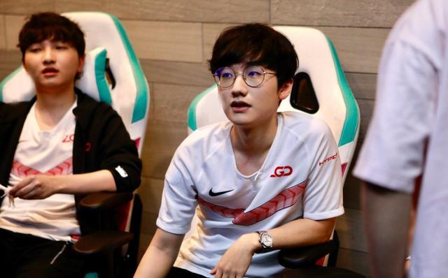 坚定不移的 坚定不移的