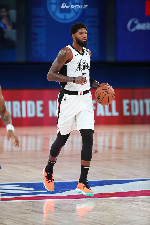 处于一个重 处于一个重